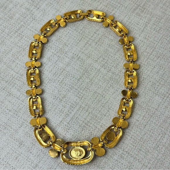 Vintage Byzantine style Mogul Gold Tone CH Carolina Herrera Statement Necklace - Picture 5 of 10